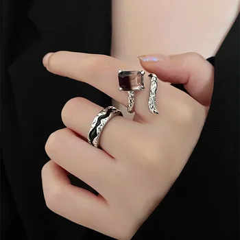 Geometrinis serpentine tamsiai cirkonis žiedas skirta moterims su niša dizaino jaustis atidarymo žiedas